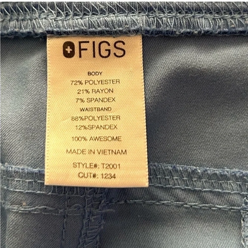 Figs sky blue cargo style scrubs size XXL - Picture 5 of 6